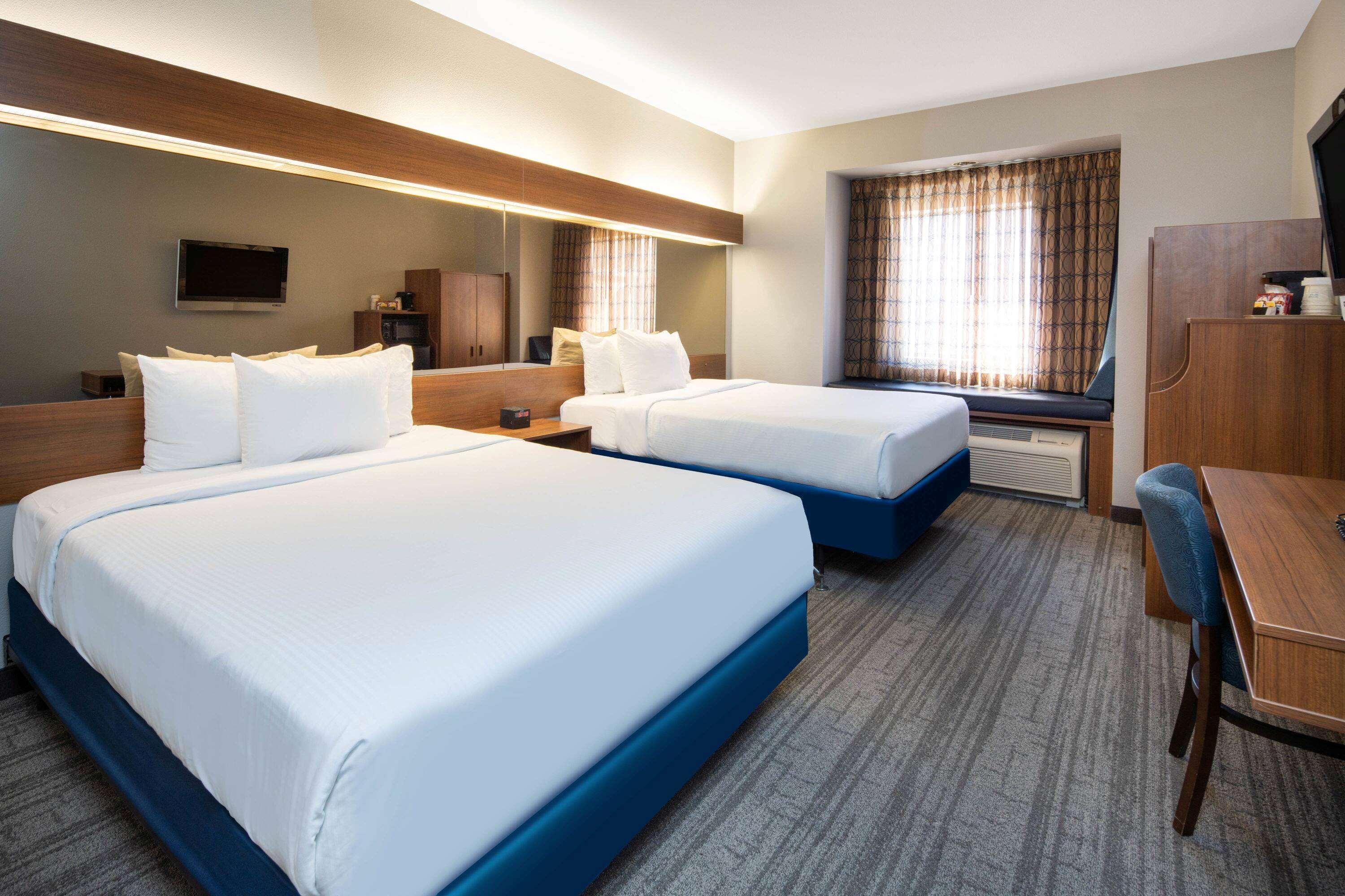 Baymont By Wyndham Las Vegas South Strip Exterior photo