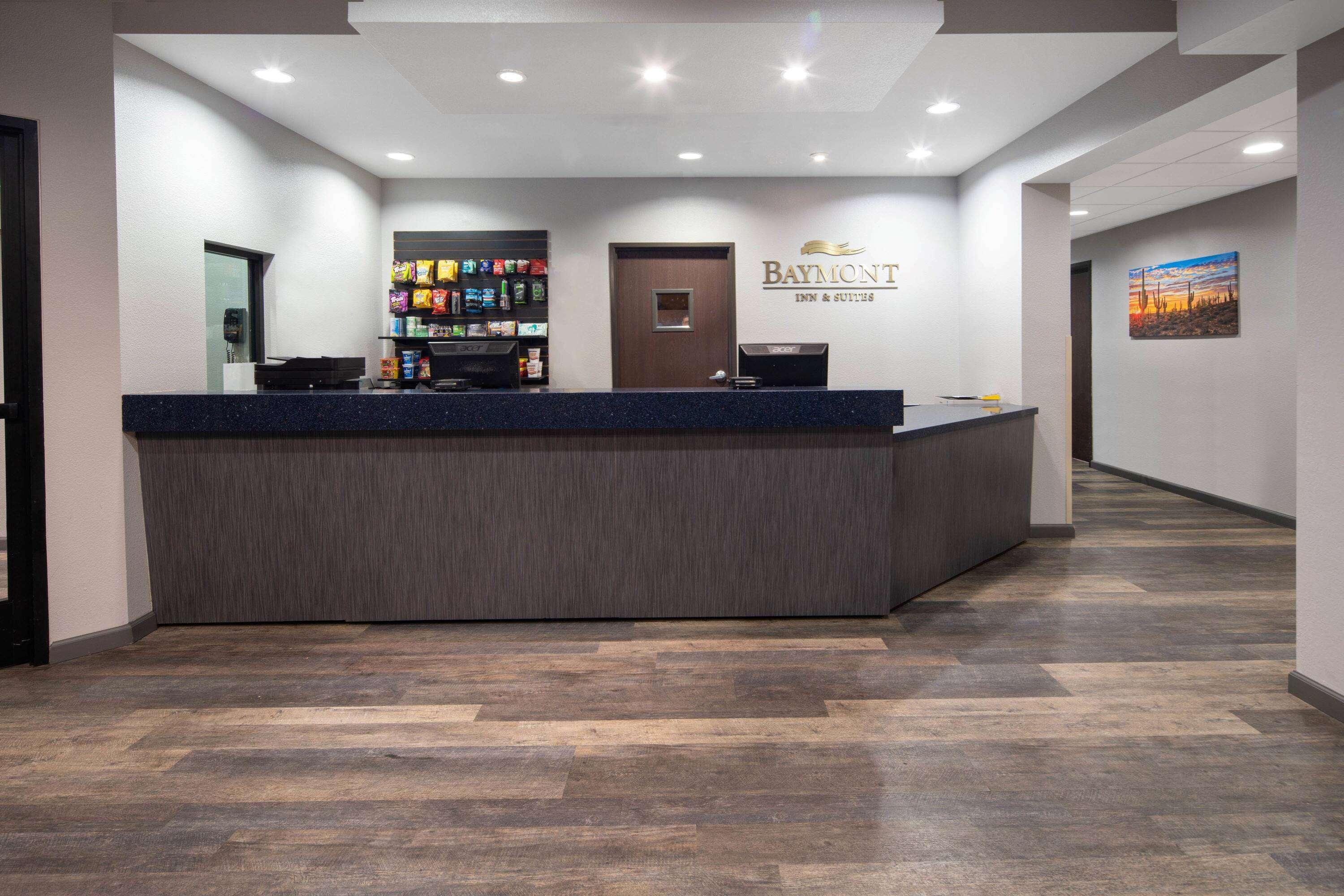 Baymont By Wyndham Las Vegas South Strip Exterior photo
