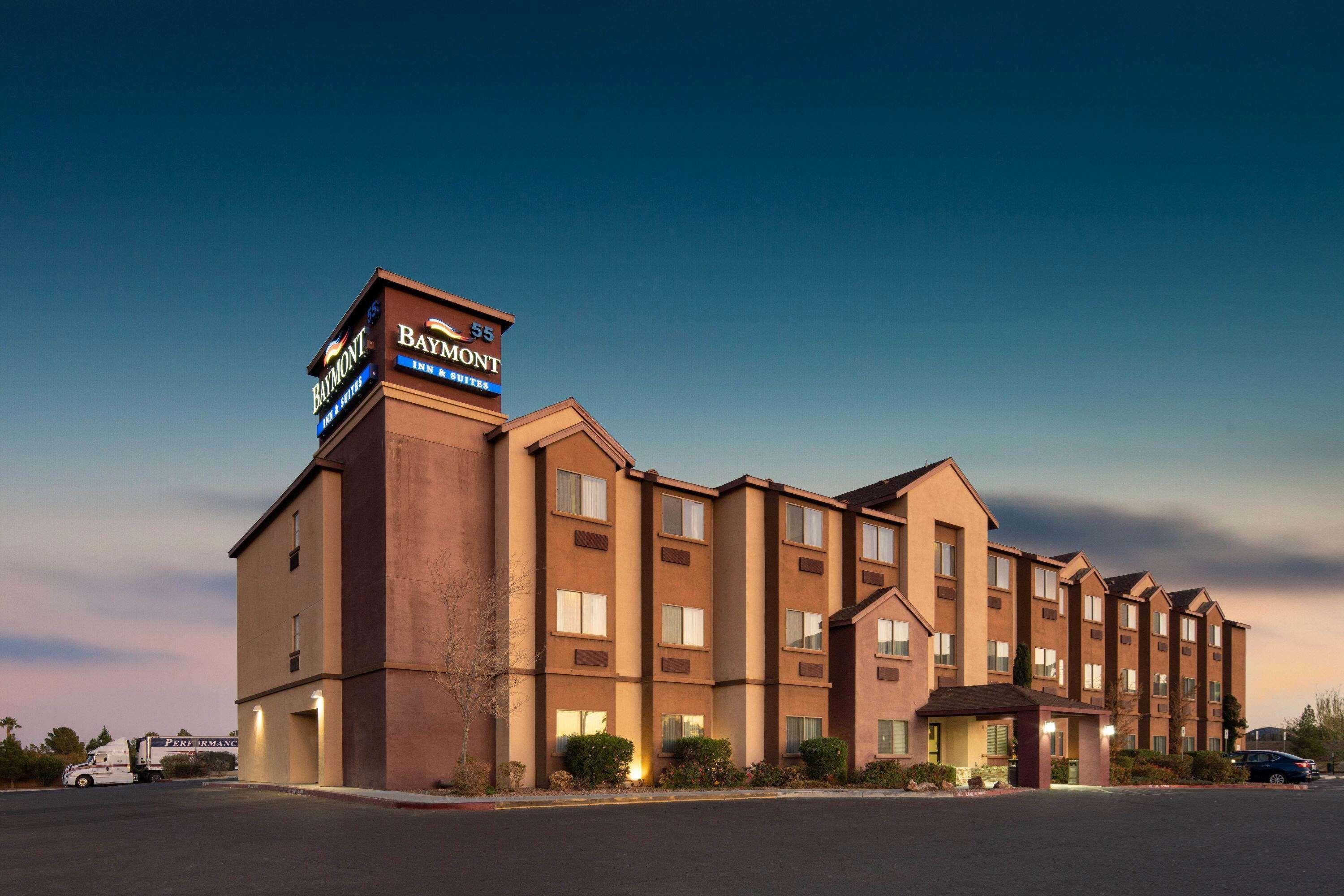 Baymont By Wyndham Las Vegas South Strip Exterior photo